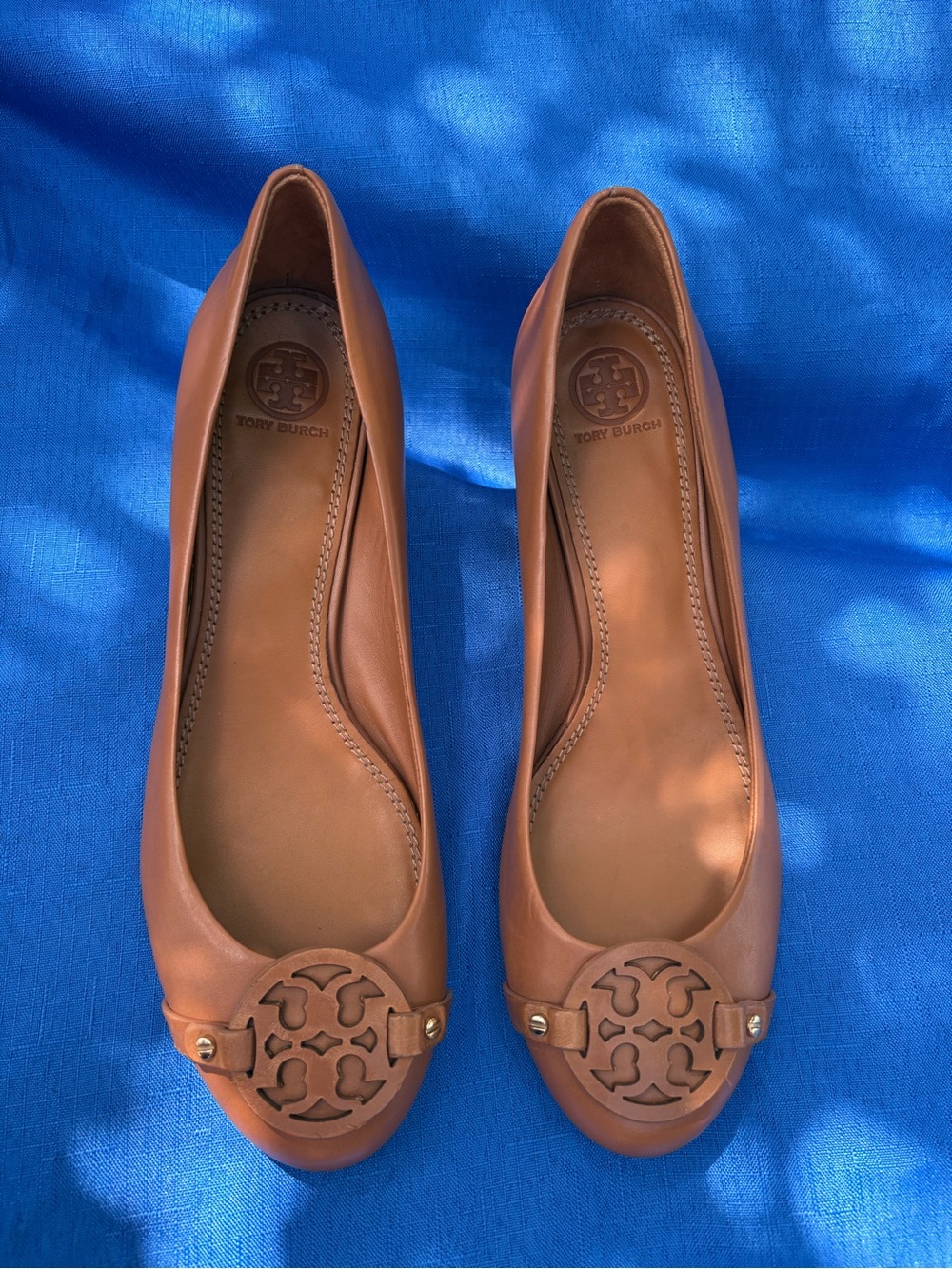 Tory Burch Tan Leather Logo wedges